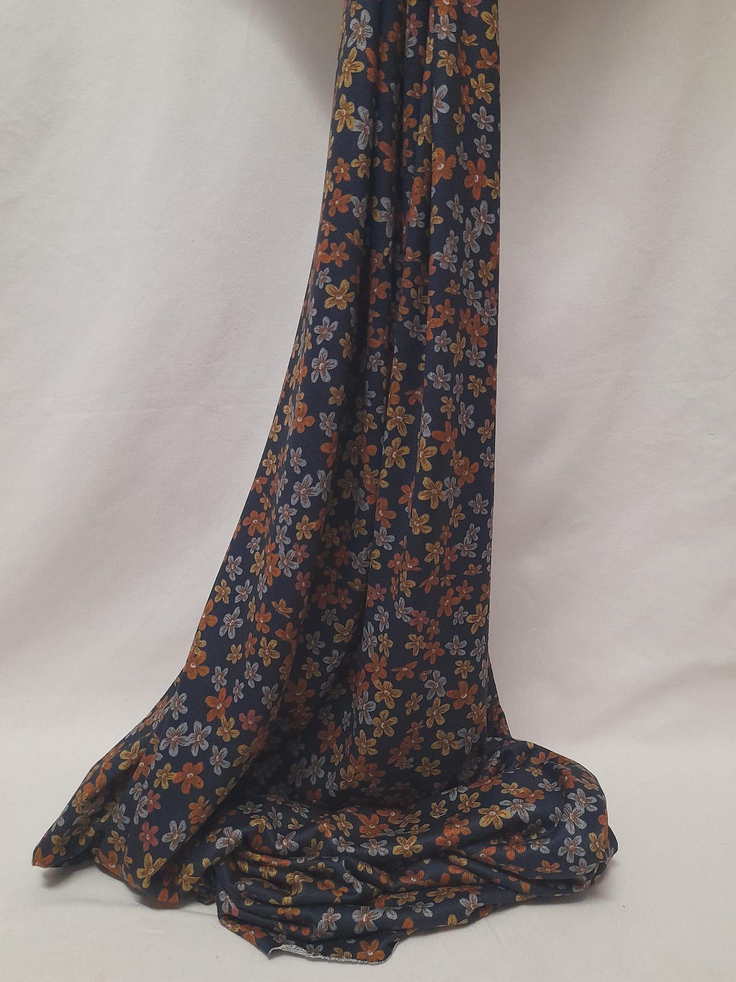 Tecido Confeção | Vestuário | Malha | Estampado | Flores - Imagen 4